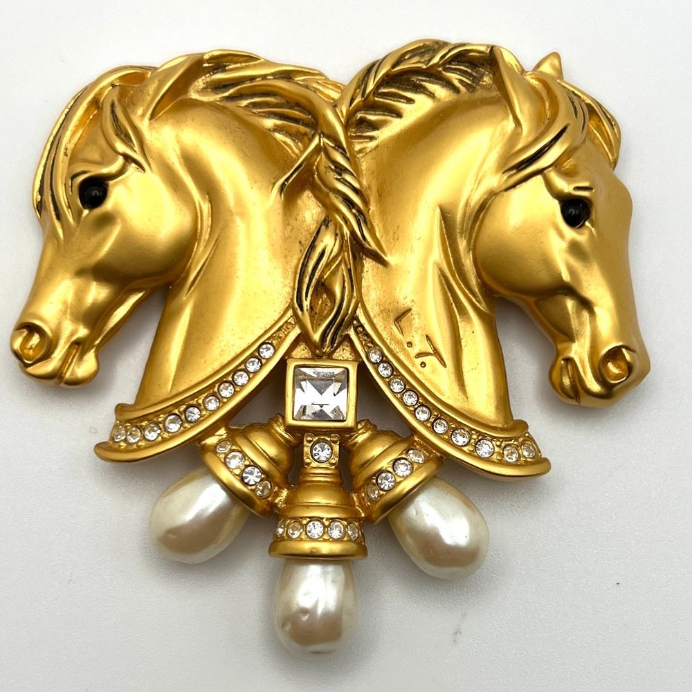 Elizabeth Taylor for Avon Hearts in Tandem Brooch